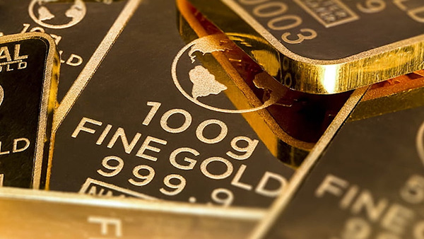 Gold steadies near three-month high ahead of Fed minutes release